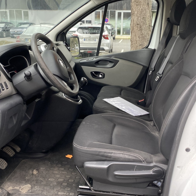 RENAULT TRAFIC 3 COURT PHASE 1 1.6 DCI - 16V TURBO Photo n°7