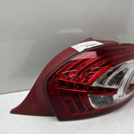 Feu arriere principal droit (feux) PEUGEOT 208 1 Photo n°1