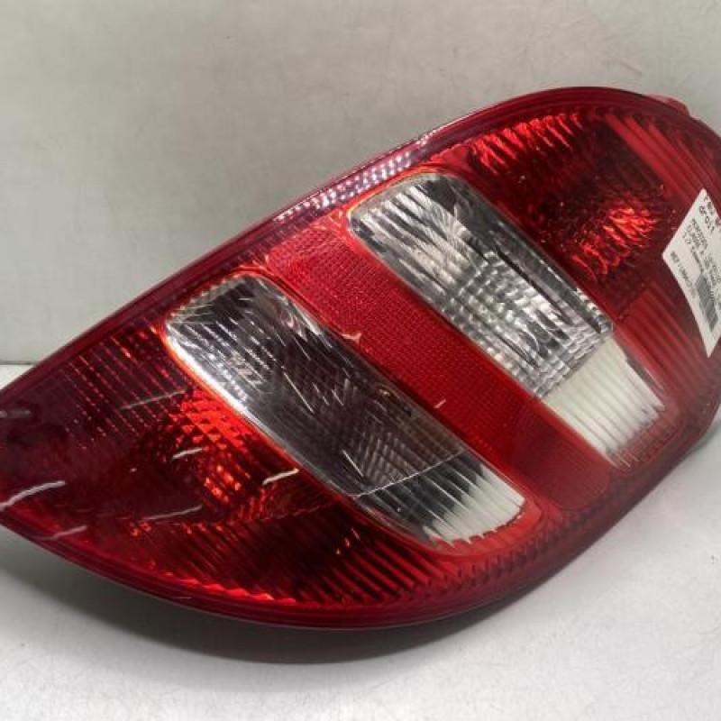 Feu arriere principal droit (feux) MERCEDES CLASSE A 169 Photo n°1