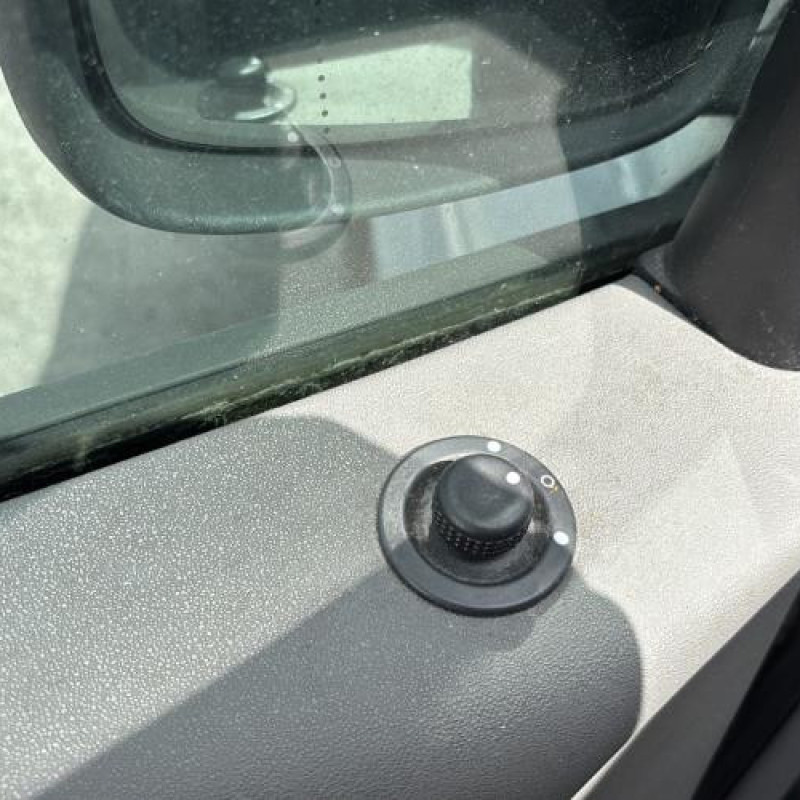 Feu arriere principal droit (feux) RENAULT SCENIC 2 Photo n°14