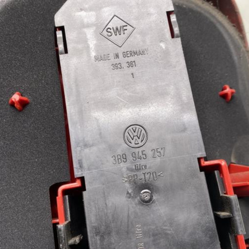 Feu arriere principal droit (feux) VOLKSWAGEN PASSAT 4 Photo n°4