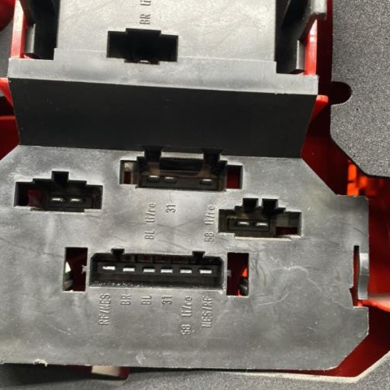 Feu arriere principal gauche (feux) VOLKSWAGEN PASSAT 4 Photo n°3