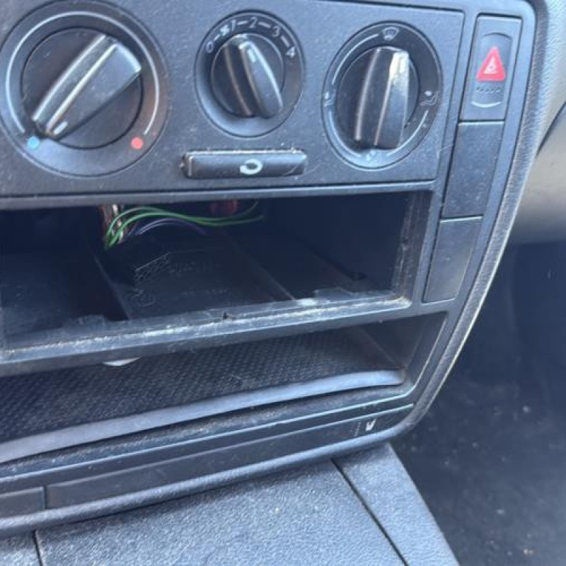 Feu arriere principal gauche (feux) VOLKSWAGEN PASSAT 4 Photo n°20