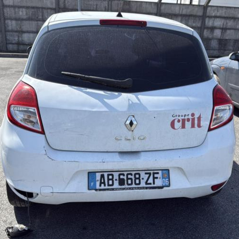 Face avant RENAULT CLIO 3 Photo n°10