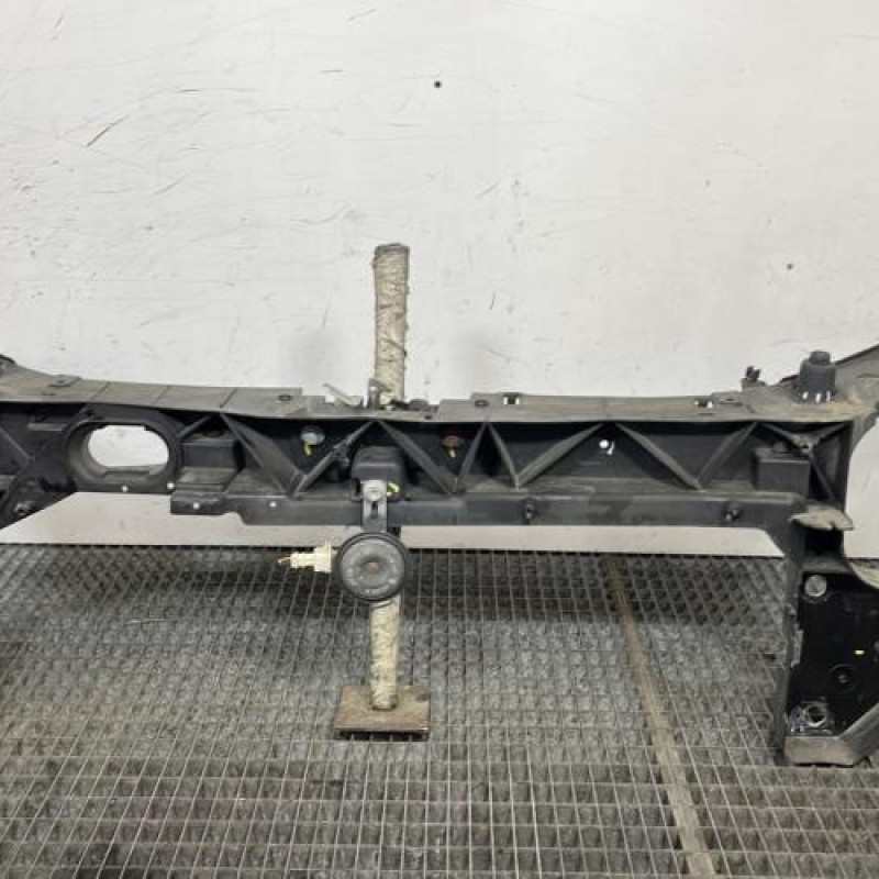 Face avant RENAULT CLIO 3 Photo n°1