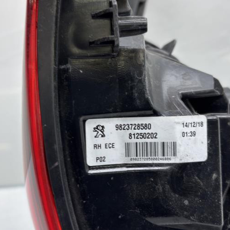 Feu arriere principal droit (feux) PEUGEOT 308 2 Photo n°7