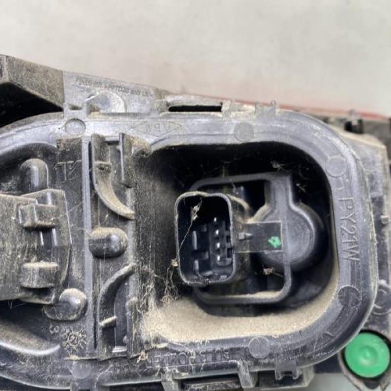 Feu arriere principal droit (feux) RENAULT CLIO 4 Photo n°3