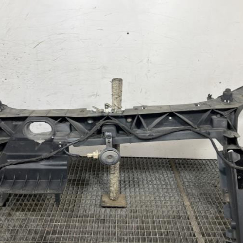 Face avant RENAULT CLIO 3 Photo n°1