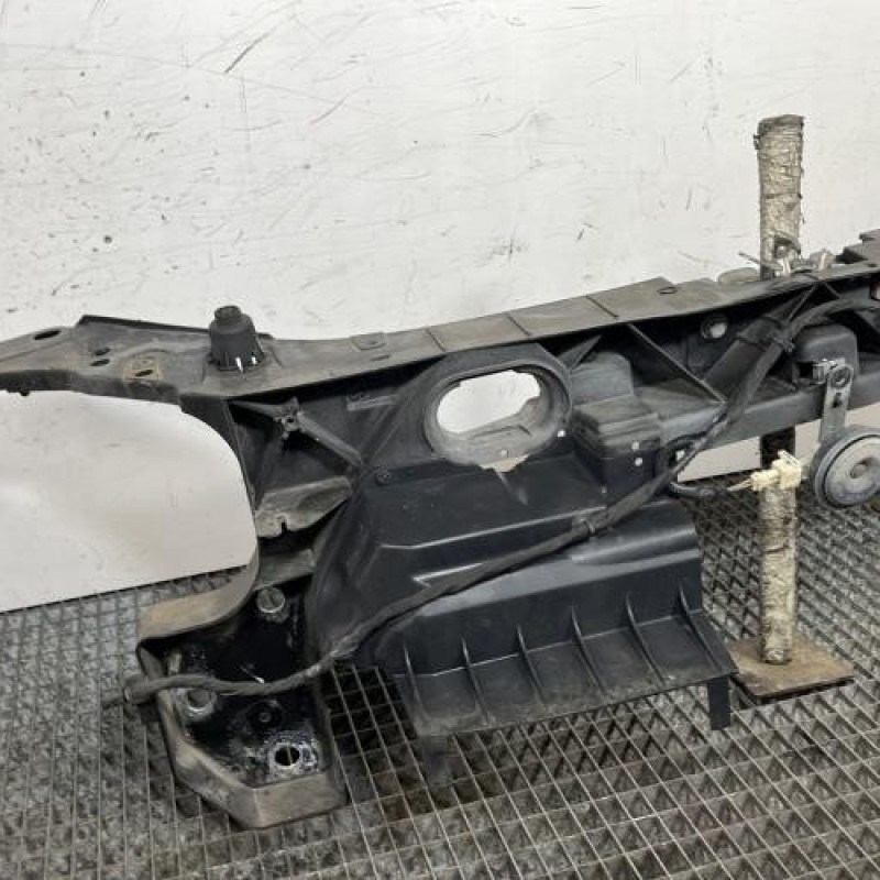 Face avant RENAULT CLIO 3 Photo n°2