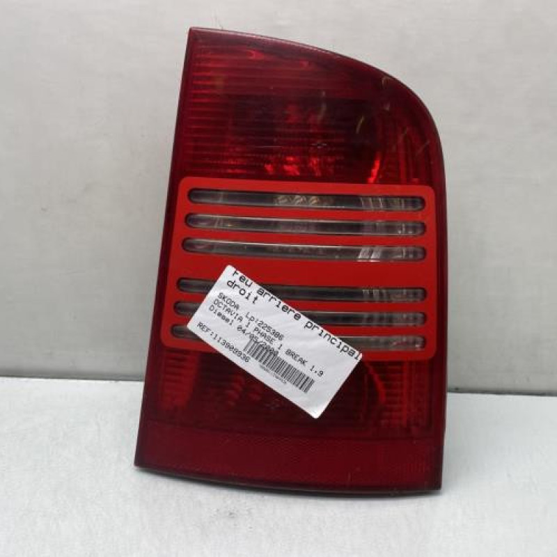 Feu arriere principal droit (feux) SKODA OCTAVIA 1 Photo n°1