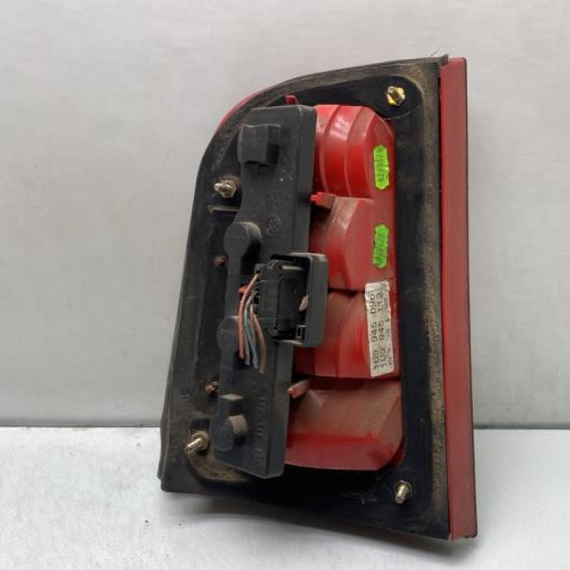 Feu arriere principal droit (feux) SKODA OCTAVIA 1 Photo n°2