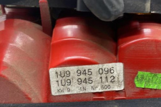 Feu arriere principal droit (feux) SKODA OCTAVIA 1