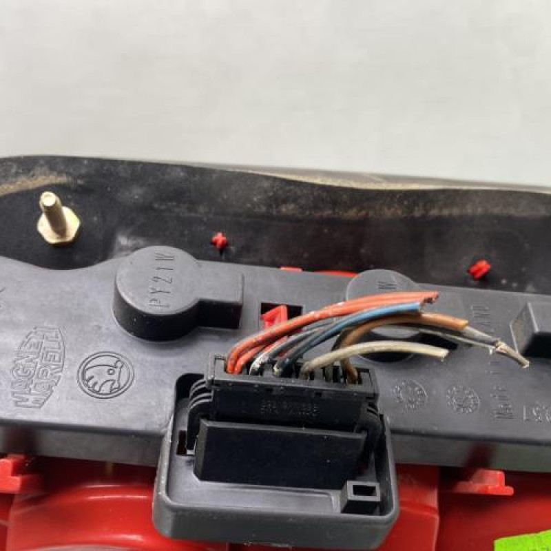 Feu arriere principal gauche (feux) SKODA OCTAVIA 1 Photo n°4