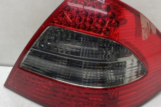 Feu arriere principal droit (feux) MERCEDES CLASSE E 211 Photo n°1