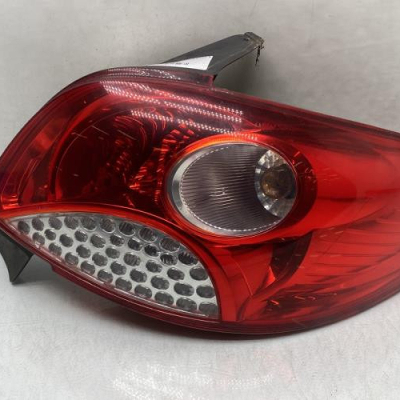 Feu arriere principal droit (feux) PEUGEOT 206+ Photo n°1