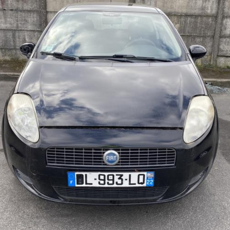Feu arriere principal droit (feux) FIAT GRANDE PUNTO Photo n°11