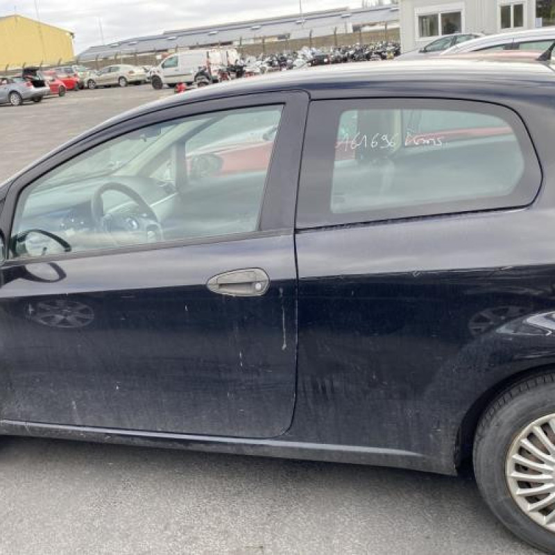 Face avant FIAT GRANDE PUNTO Photo n°10