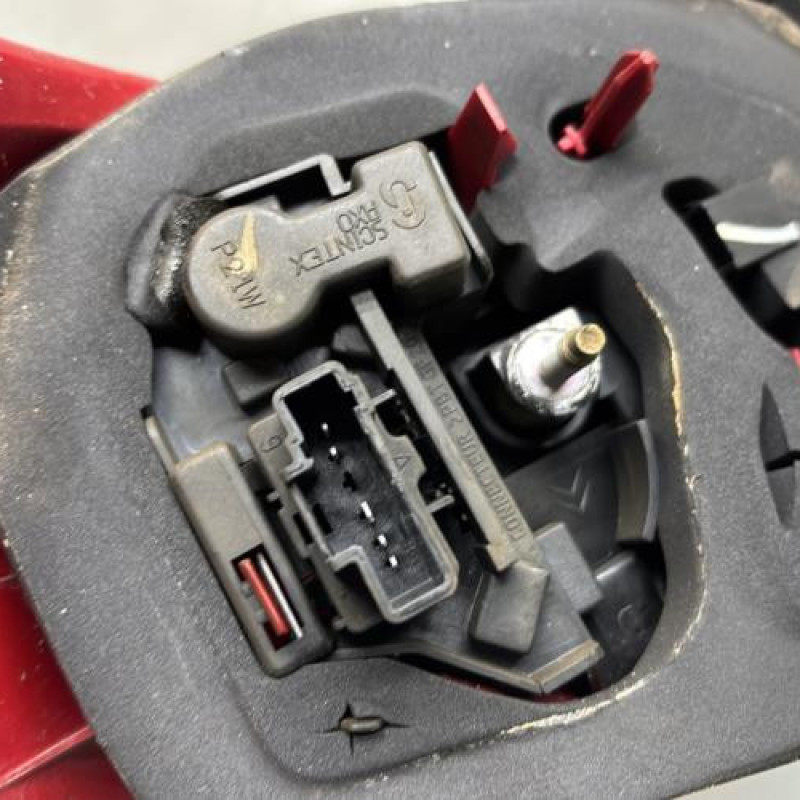 Feu arriere principal droit (feux) PEUGEOT 206 Photo n°3