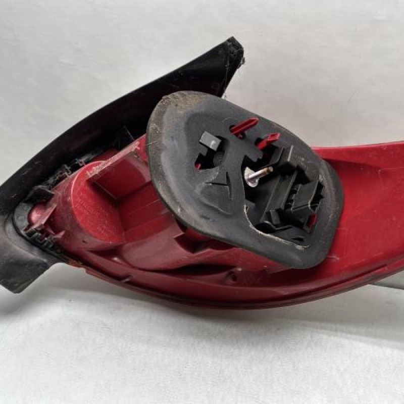 Feu arriere principal gauche (feux) PEUGEOT 206 Photo n°4