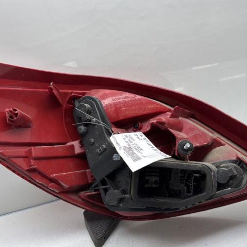 Feu arriere principal droit (feux) PEUGEOT 207 Photo n°4