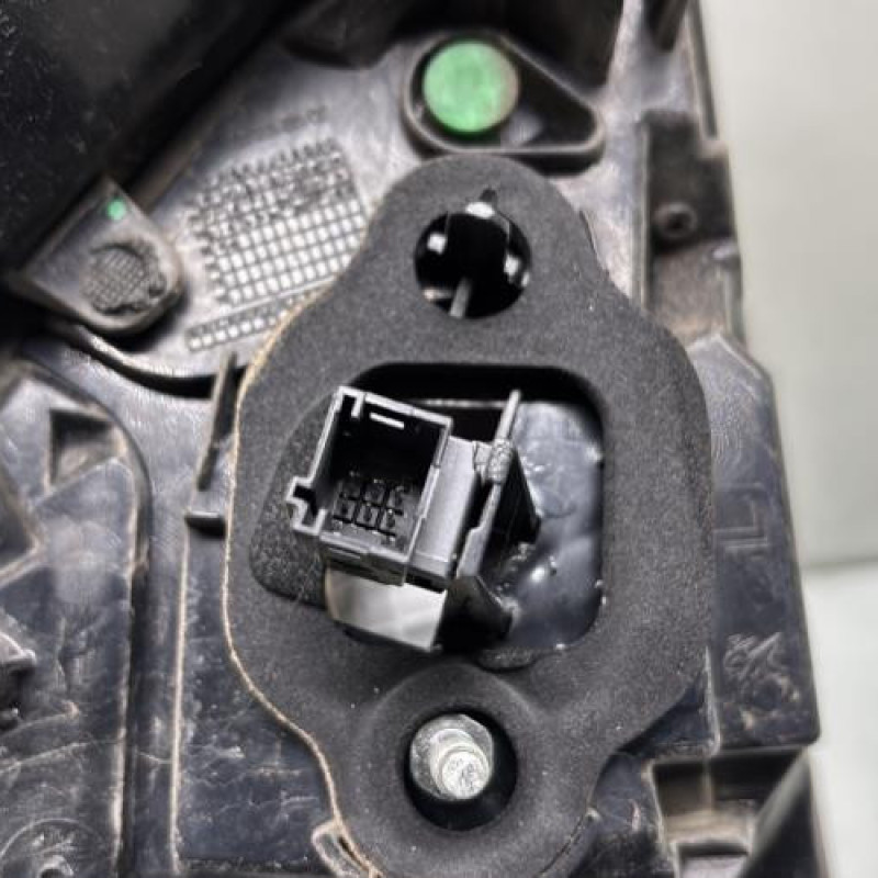 Feu arriere principal droit (feux) PEUGEOT 308 2 Photo n°3