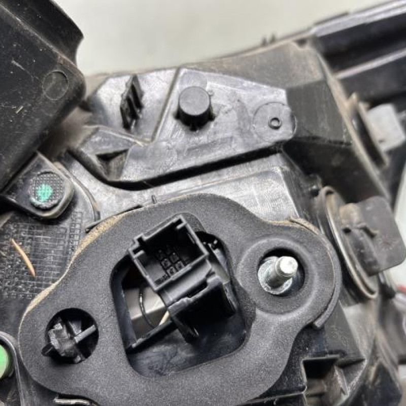 Feu arriere principal gauche (feux) PEUGEOT 308 2 Photo n°3