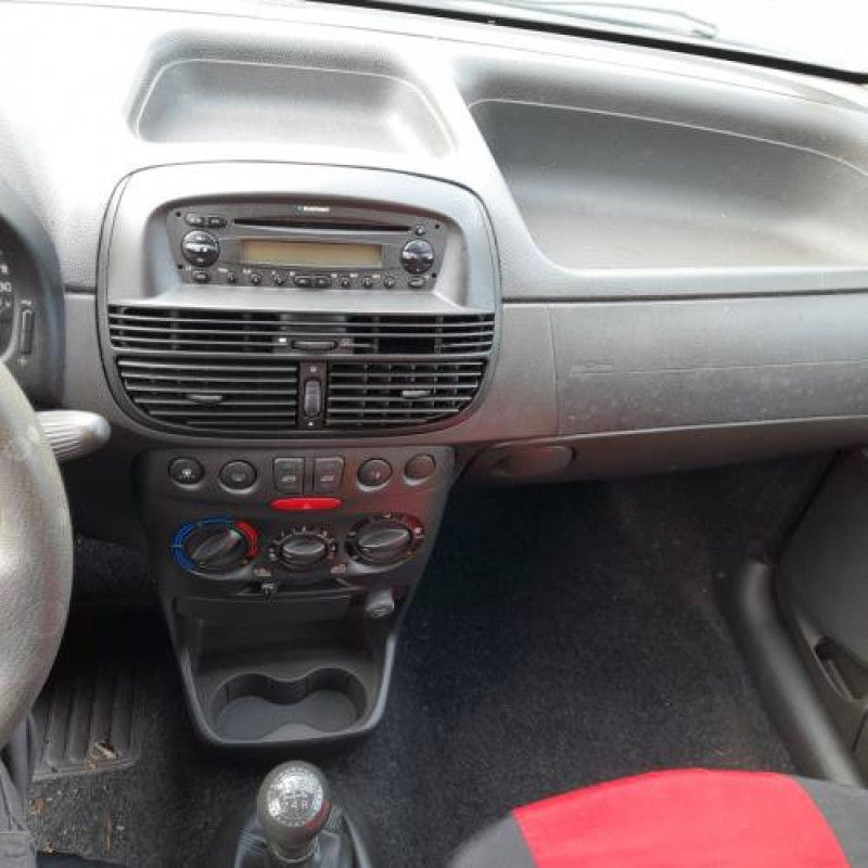 Feu arriere principal droit (feux) FIAT PUNTO 2 Photo n°20