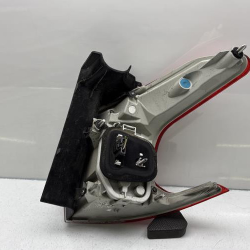 Feu arriere principal gauche (feux) PEUGEOT 2008 1 Photo n°4