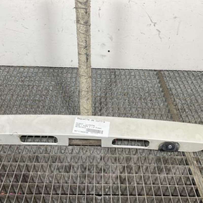 Baguette de coffre PEUGEOT 5008 1 Photo n°1