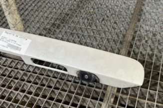 Baguette de coffre PEUGEOT 5008 1