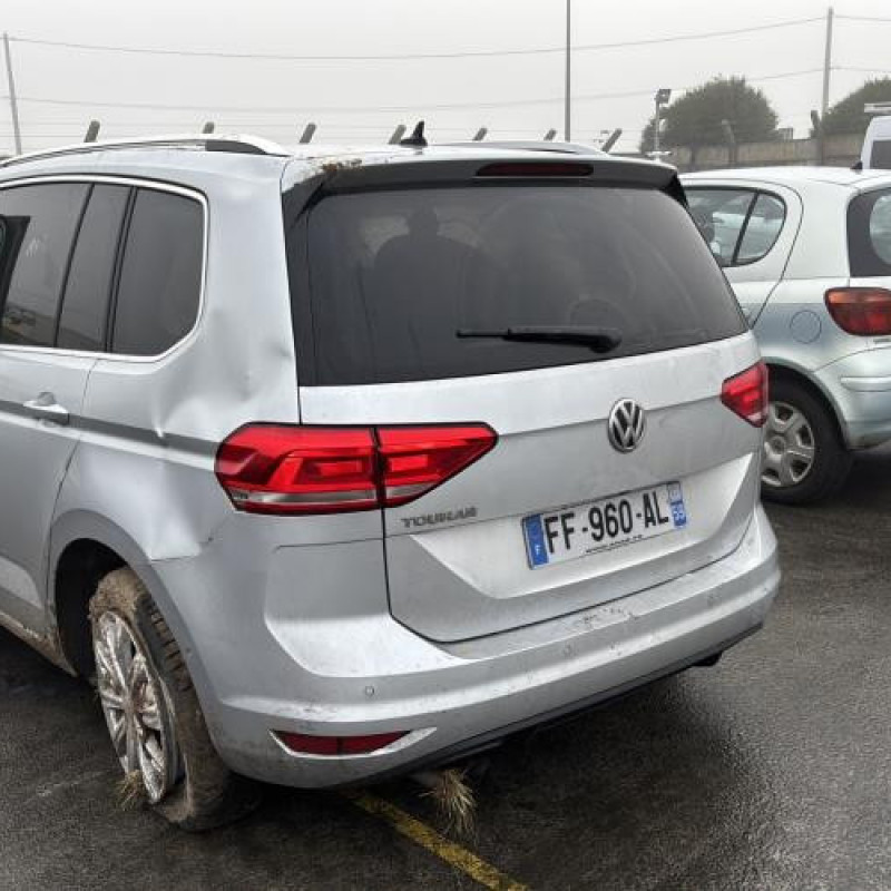 Feu arriere secondaire droit (feux) VOLKSWAGEN TOURAN 3 Photo n°9