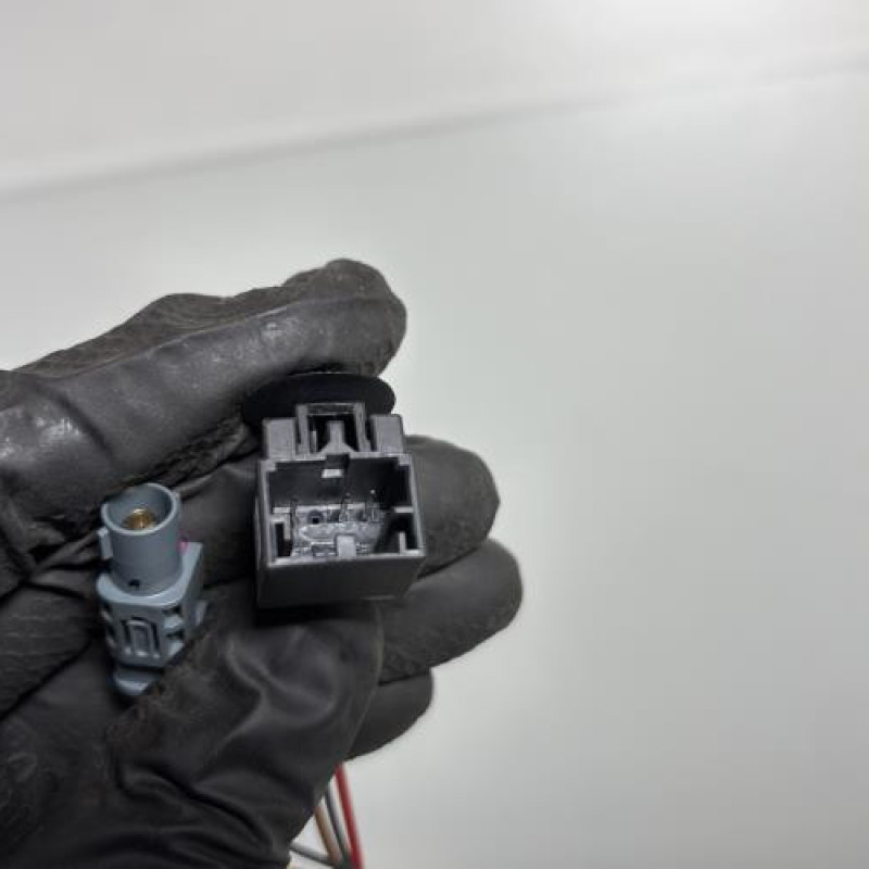 Bouton de coffre VOLKSWAGEN TOURAN 3 Photo n°4