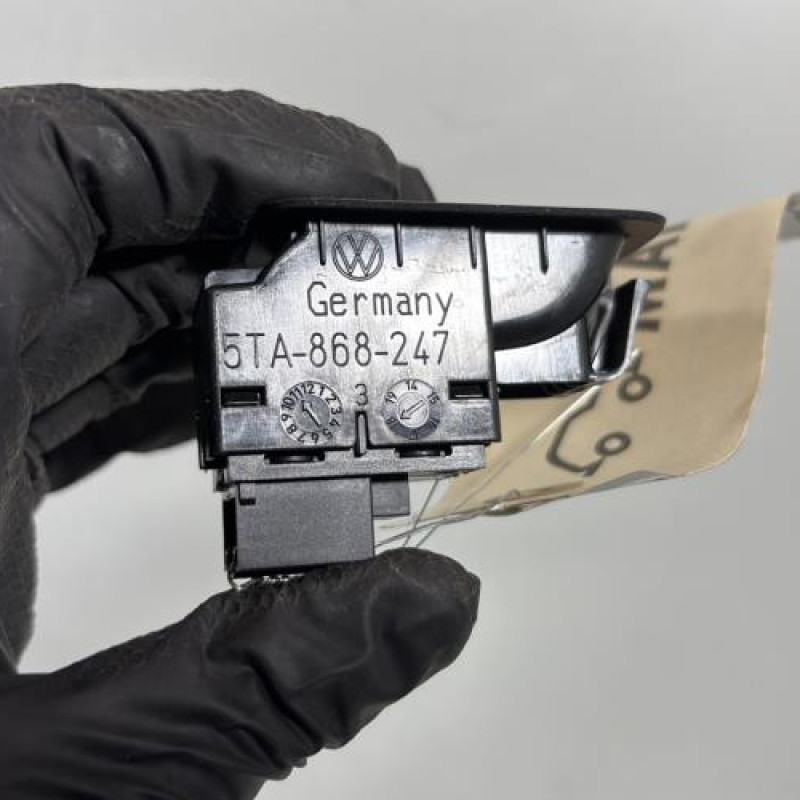 Interrupteur de leve vitre arriere gauche VOLKSWAGEN TOURAN 3 Photo n°4