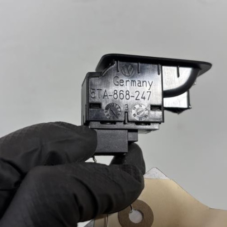 Interrupteur de leve vitre avant droit VOLKSWAGEN TOURAN 3