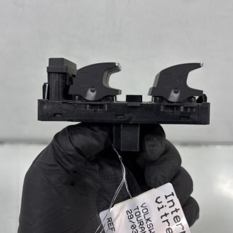 Interrupteur de leve vitre avant gauche VOLKSWAGEN TOURAN 3 Photo n°2