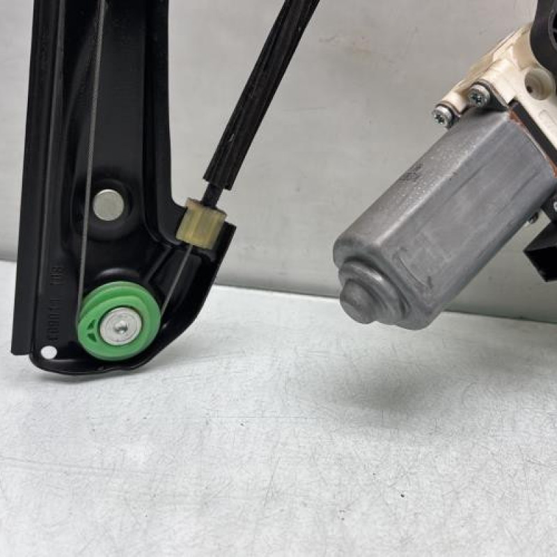 Leve vitre electrique avant droit VOLKSWAGEN GOLF 7 Photo n°5