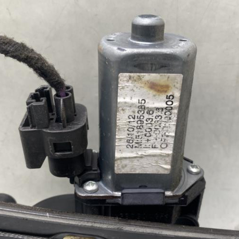 Leve vitre electrique avant gauche FIAT GRANDE PUNTO Photo n°3