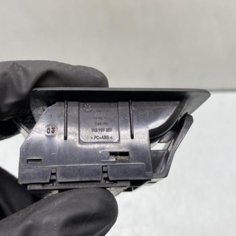 Interrupteur de leve vitre avant gauche VOLKSWAGEN SCIROCCO 3 Photo n°4