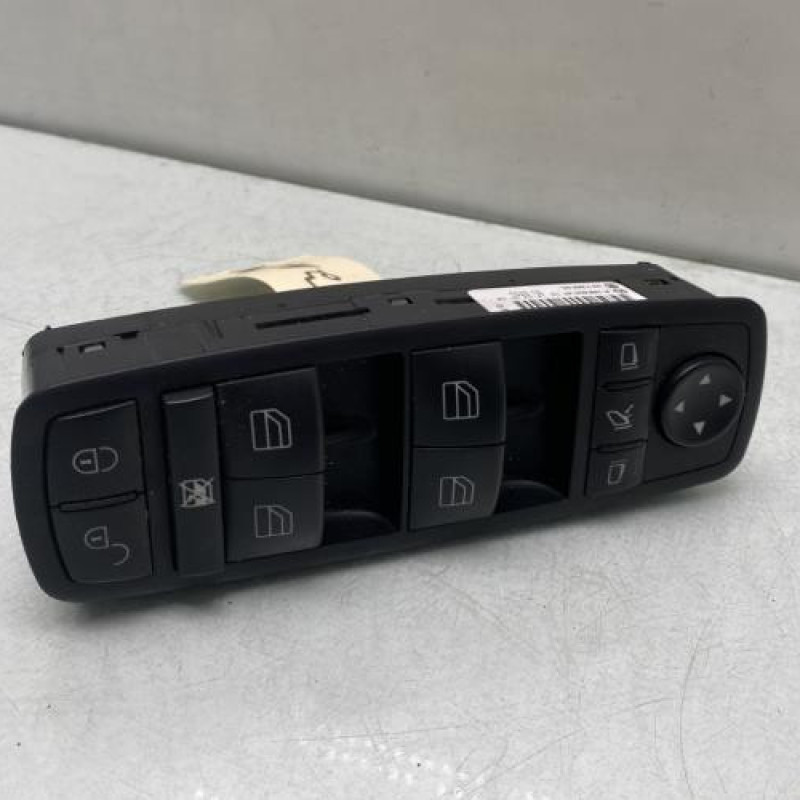 Interrupteur de leve vitre avant gauche MERCEDES CLASSE A 169 Photo n°1