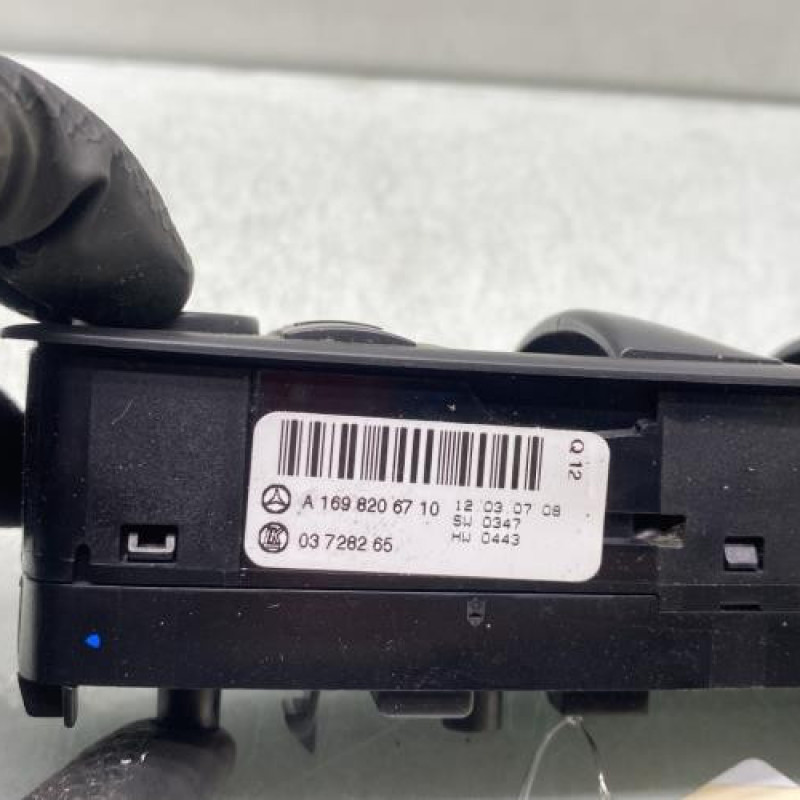 Interrupteur de leve vitre avant gauche MERCEDES CLASSE A 169 Photo n°3