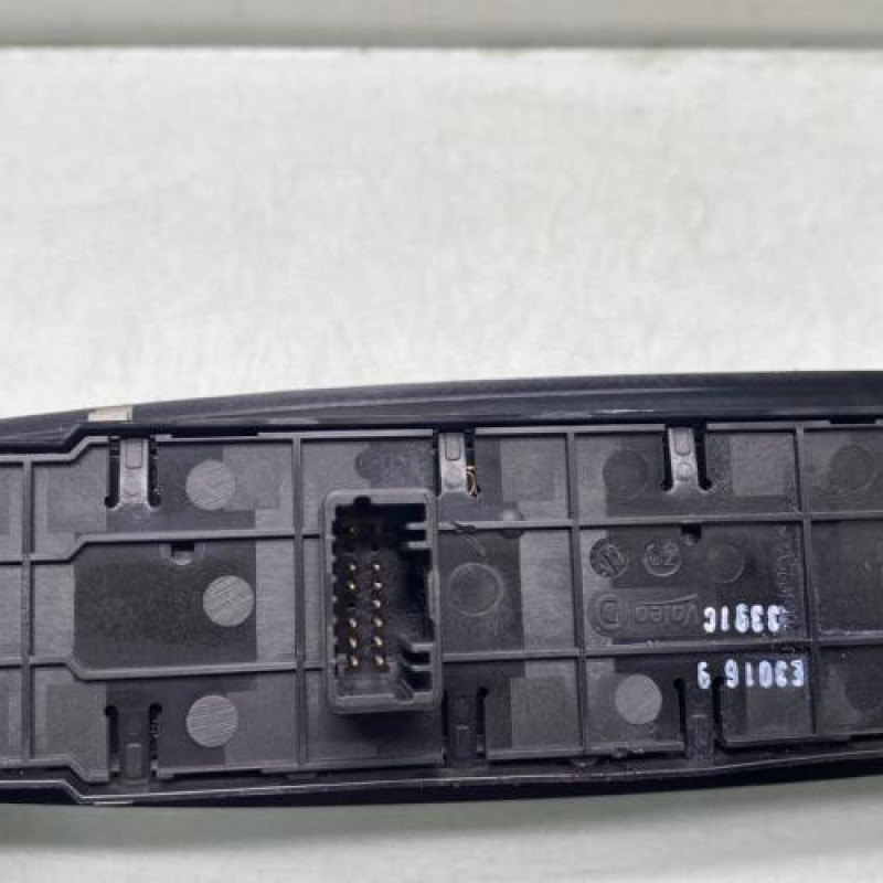 Interrupteur de leve vitre avant gauche RENAULT MEGANE 3 Photo n°3