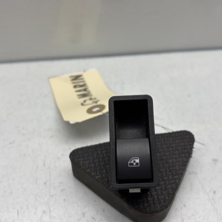 Interrupteur de leve vitre arriere droit OPEL ZAFIRA B Photo n°1