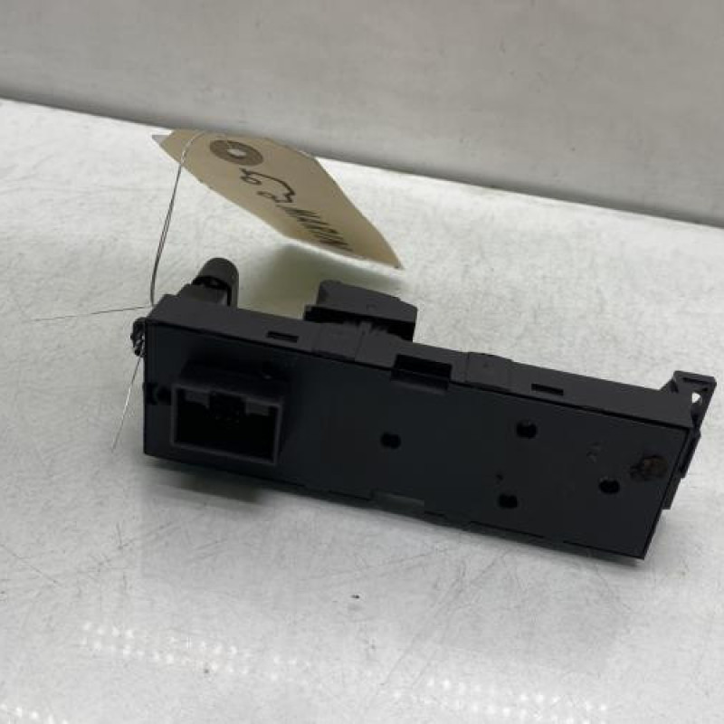 Interrupteur de leve vitre avant gauche VOLKSWAGEN PASSAT 4 Photo n°2