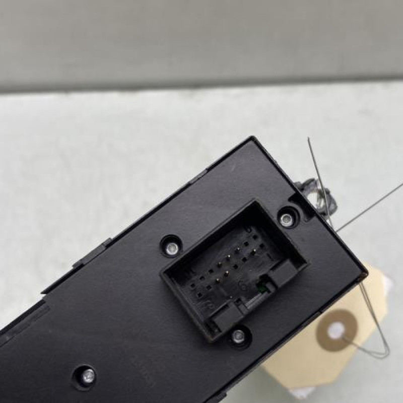 Interrupteur de leve vitre avant gauche VOLKSWAGEN PASSAT 4 Photo n°3