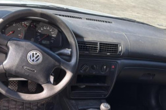 Interrupteur de leve vitre avant gauche VOLKSWAGEN PASSAT 4