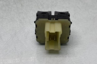 Interrupteur de leve vitre avant gauche RENAULT CLIO 4