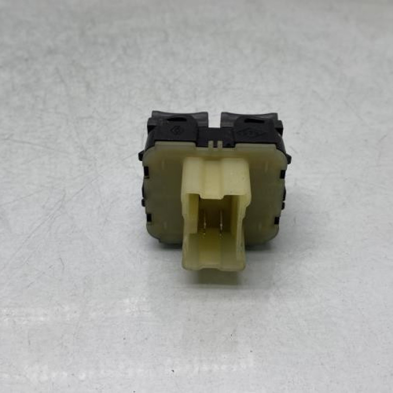 Interrupteur de leve vitre avant gauche RENAULT CLIO 4 Photo n°2