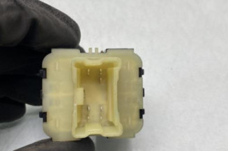 Interrupteur de leve vitre avant gauche RENAULT CLIO 4