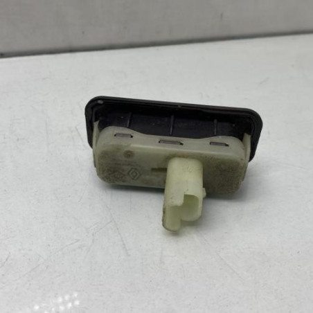 Bouton de coffre RENAULT CLIO 3