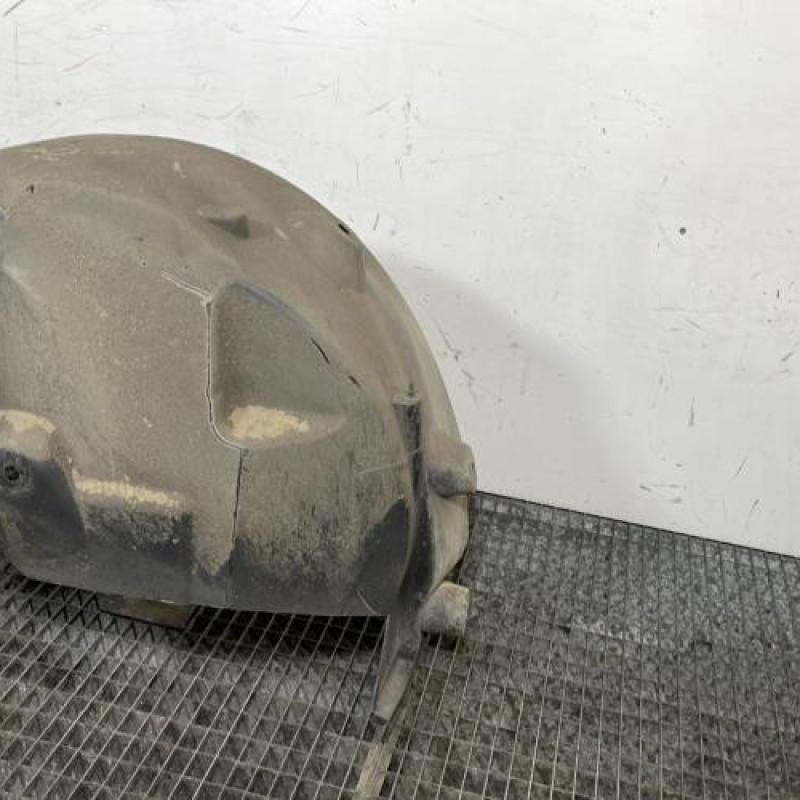 Pare boue arriere gauche RENAULT CLIO 4 Photo n°4